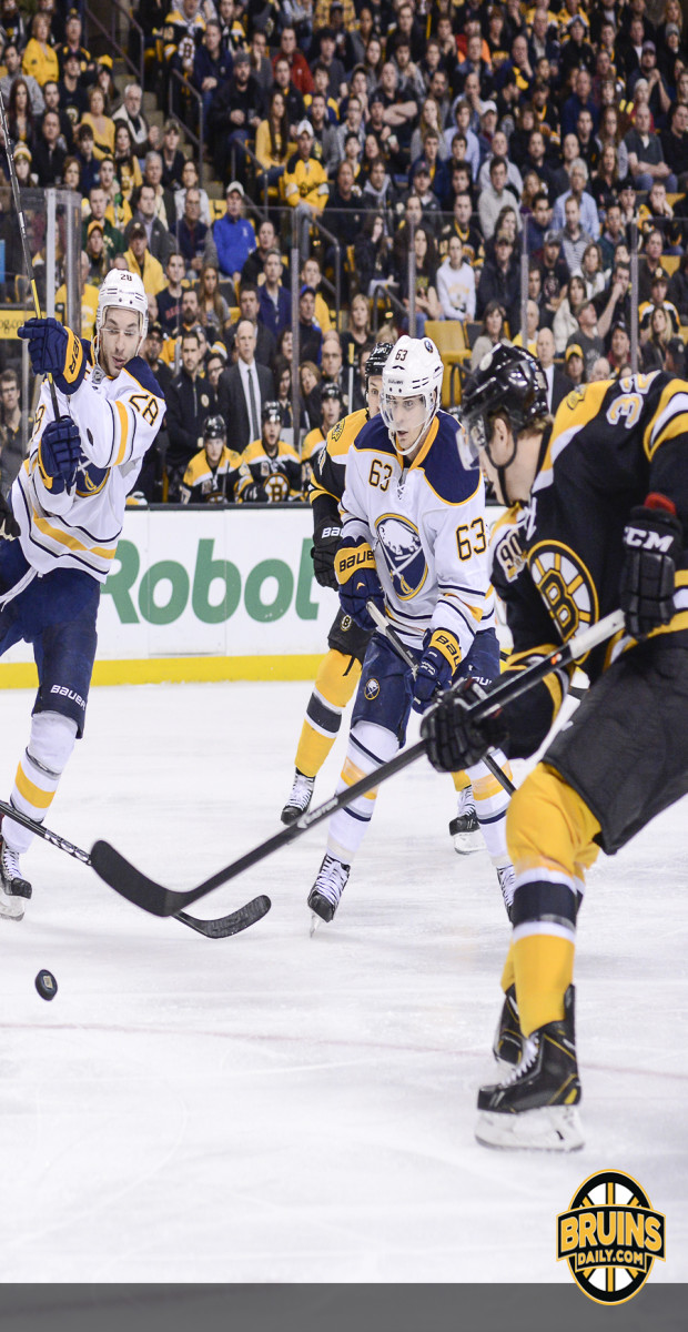 Bruins redeem themselves with win over Sabres