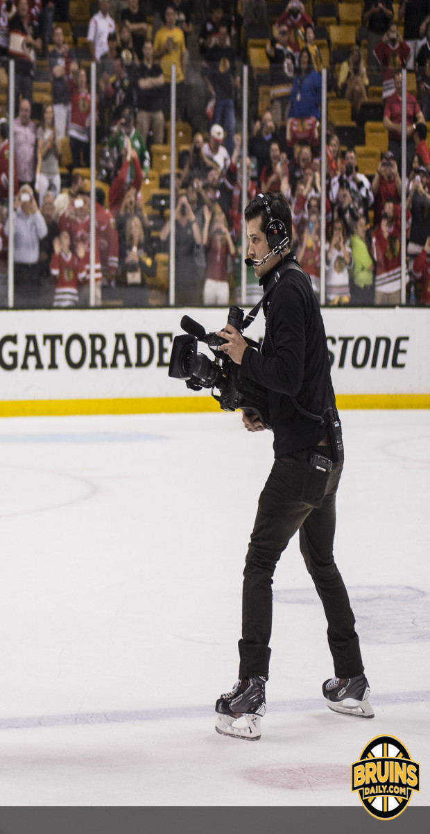 Bruins hope to erase Stanley Cup memories in Chicago