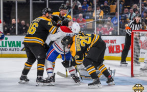 Bruins crush Canadiens